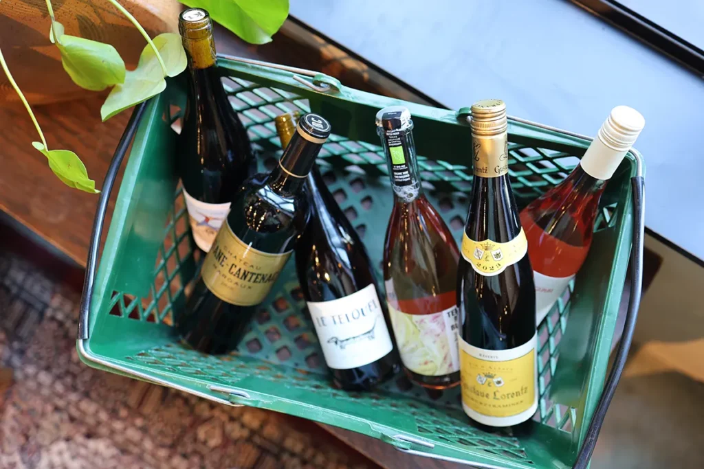 shopping basket with 6 bottles of wine
